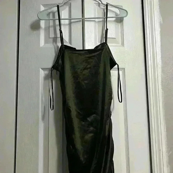 Dark Green Midi Dress - Picture 3 of 6